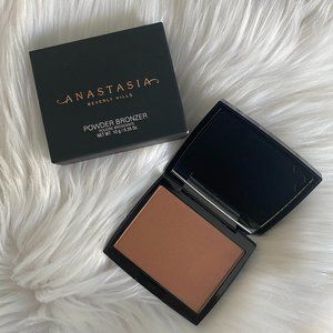 Anastasia Beverly Hills powder bronzer